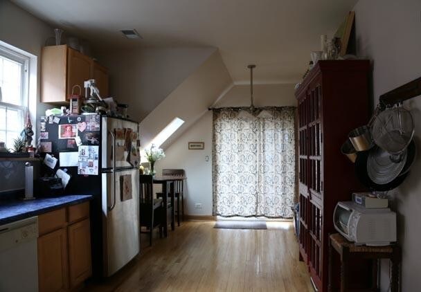 Kitchen - 1942 N Kimball Ave