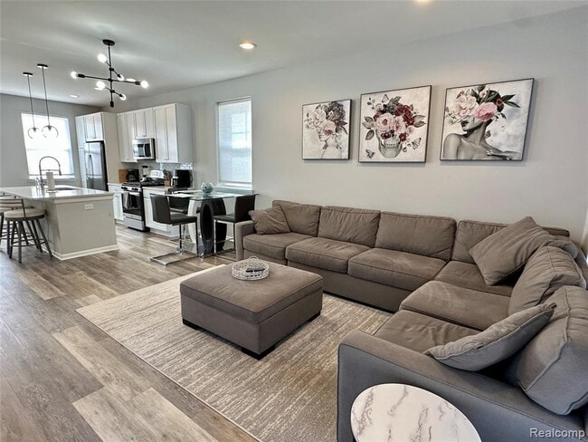 Building Photo - 2500 Normandy Rd