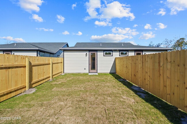 Building Photo - 2316 E 19th Pl