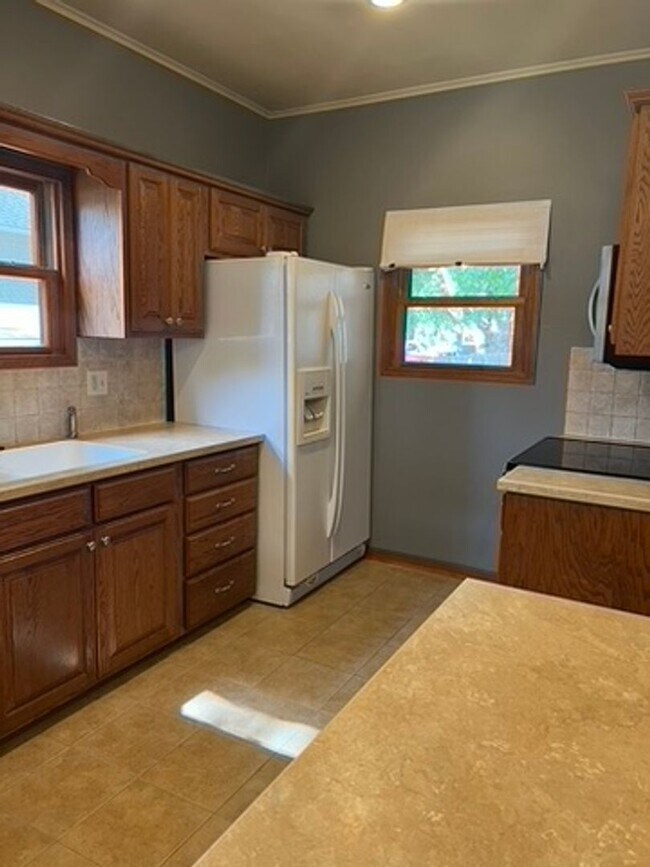 Building Photo - Discover Timeless Charm: Enchanting Historic Home in a Picturesque Small Town