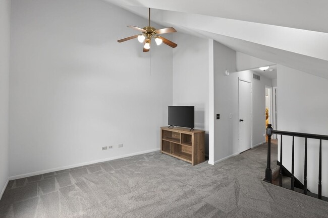 Building Photo - 1336 Queensgreen Cir