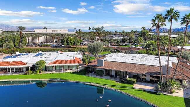 Building Photo - 10 Colgate Dr