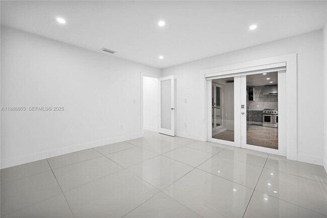 Building Photo - 13284 SW 39th St