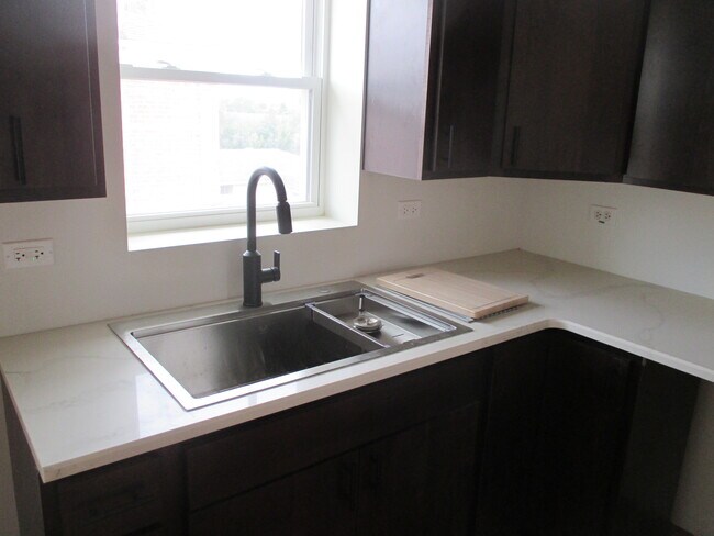 Building Photo - 12254 S McDaniels St