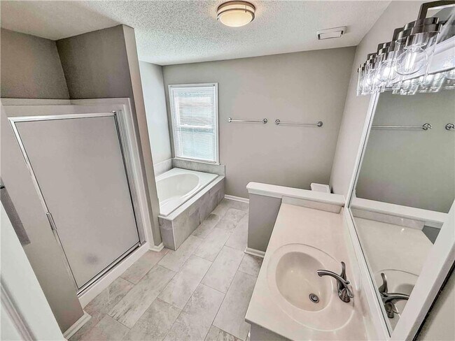 Building Photo - 6403 Ivey Terrace Dr SE