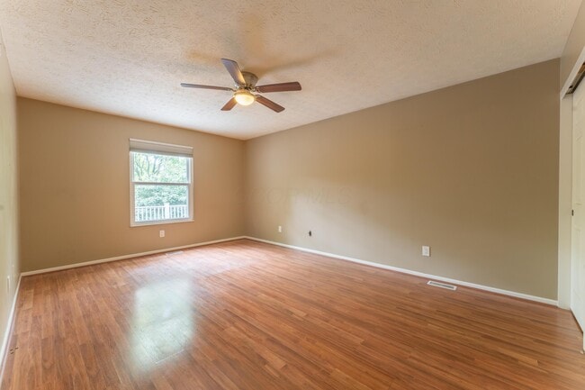 Building Photo - 4951 Hidden View Ct
