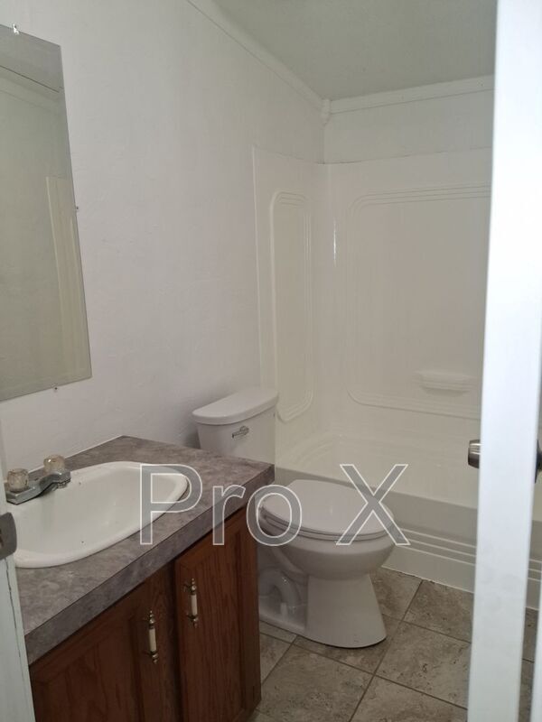 Building Photo - 910 Sands Rd