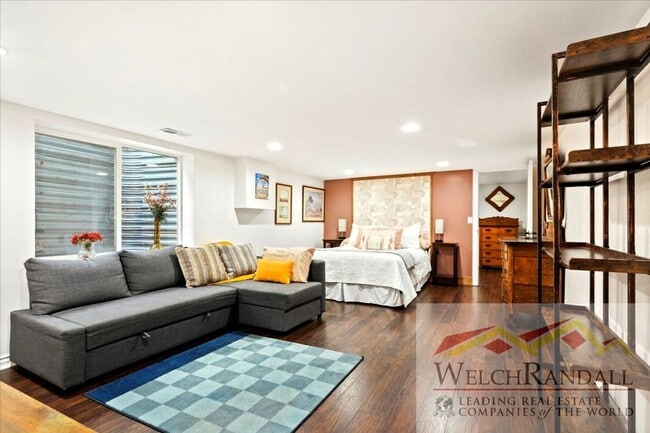 Building Photo - Stunning Emigration Canyon Home - Spacious...