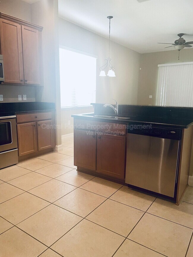 Building Photo - 10712 Willow Ridge Loop