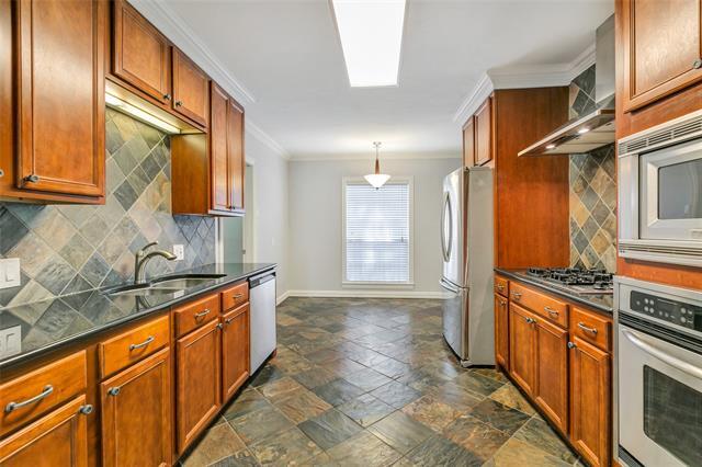 Building Photo - 2234 W Colorado Blvd