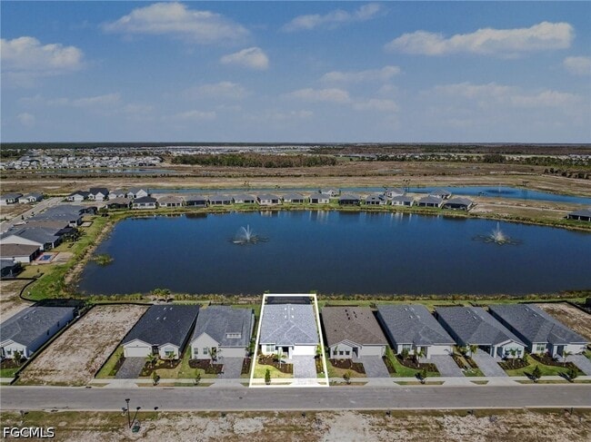 Building Photo - 44489 Panther Dr