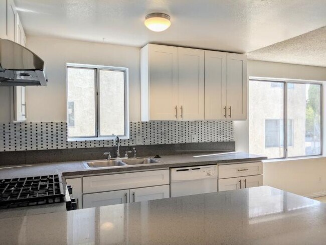 Building Photo - 4 bedroom in Monterey Park CA 91754