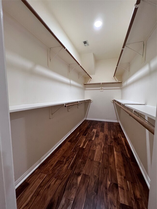 Building Photo - 3629 Pine Valley Dr