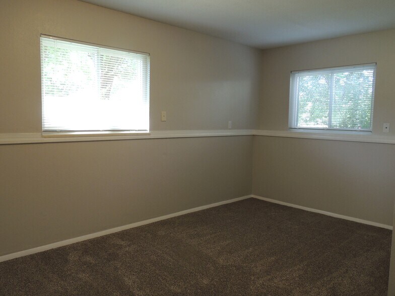 Building Photo - 2664 Bahamas Way