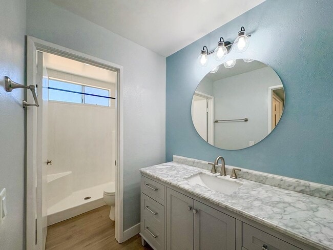 Building Photo - Beautifully updated 4-bed, 3-bath, two-sto...