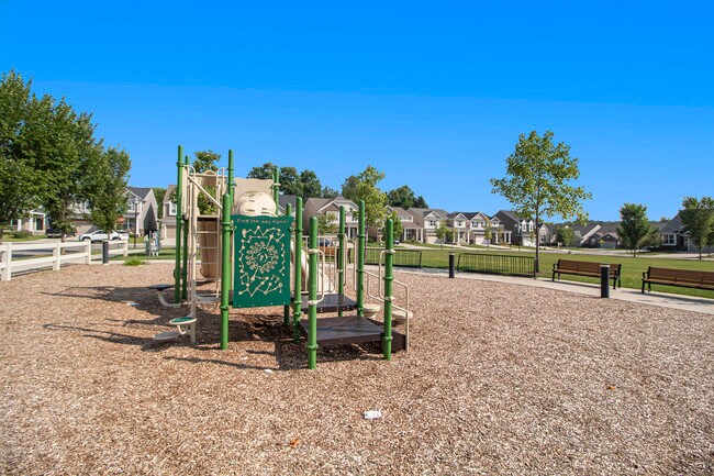 Building Photo - 2865 Dillon Dr