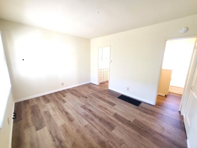 Building Photo - ONE TIME RENTAL (CHARLOTTE ALONZO)