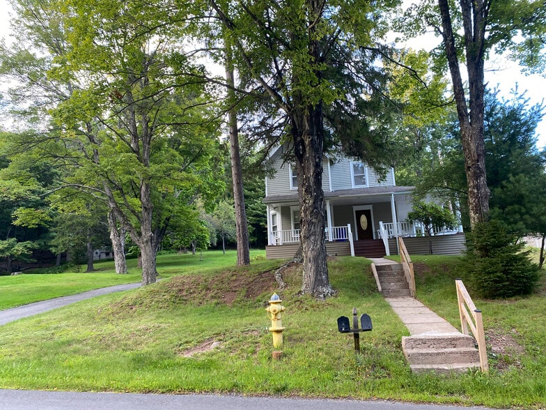 Building Photo - 30 Revonah Hill Rd