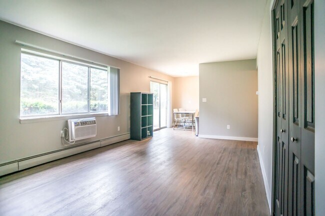 Building Photo - 2157 Decker Rd