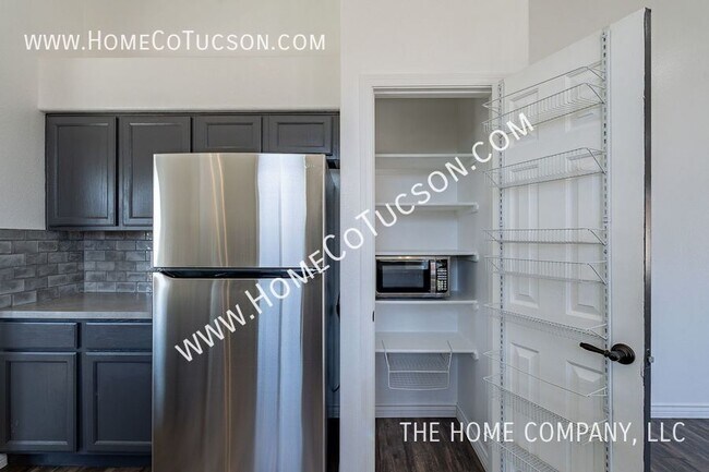 Building Photo - 2581 W Camino De La Joya