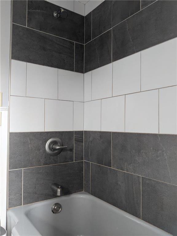 Building Photo - 921 High St