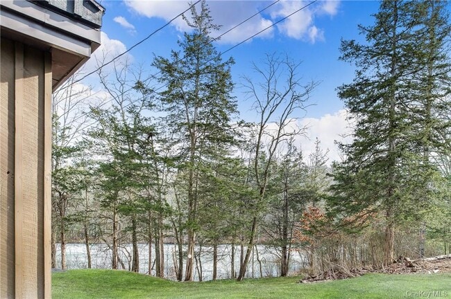 Building Photo - 288 Pine Hill Rd