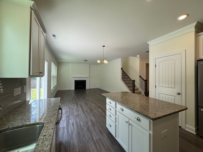 Building Photo - 5 Bedroom Home in Franklinton
