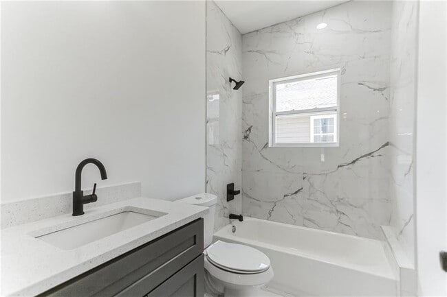 Building Photo - 1252 Epworth St SW