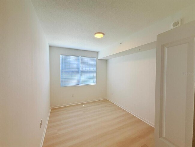 Building Photo - 5563 Millennia Park Dr