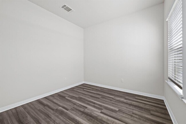 Building Photo - 631 Wild Spur Ln