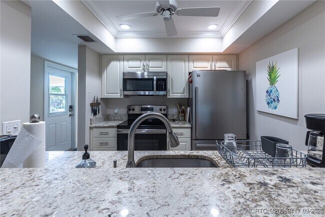 Building Photo - 5596 NE Gulfstream Way