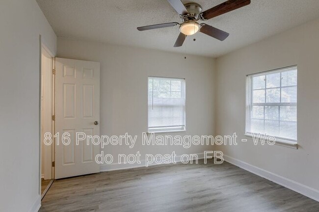 Building Photo - 6215 S Benton Ave