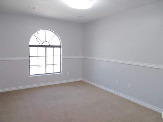 Building Photo - Stylishly Updated Single-Story 4BD Home with Sparkling Pool & Covered Patio Retreat
