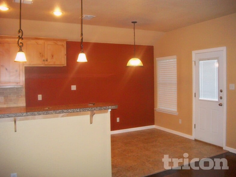 Building Photo - 1168 Whispering Meadows