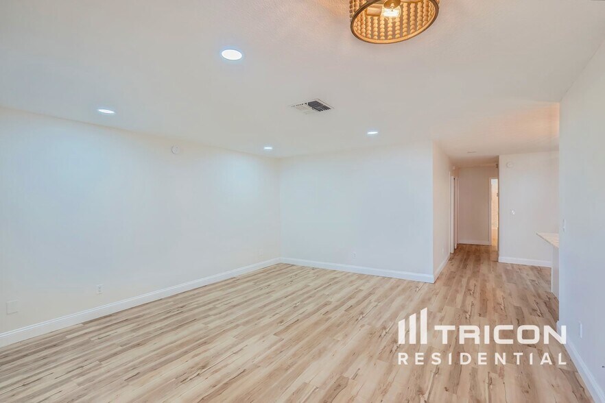 Building Photo - 2894 Cathy Ln