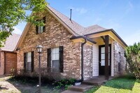 Building Photo - 6885 Lagrange Grove Dr
