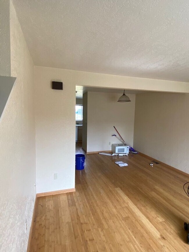 Building Photo - 2 Bed 1.5 Bath Townhouse in Missoula