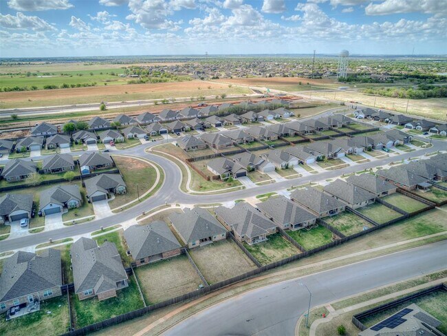 Building Photo - 9209 Anaum Ln