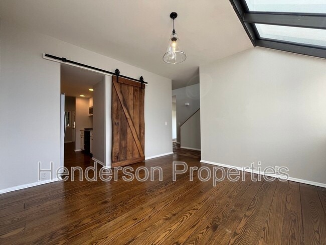 Building Photo - 501 Fenton Pl