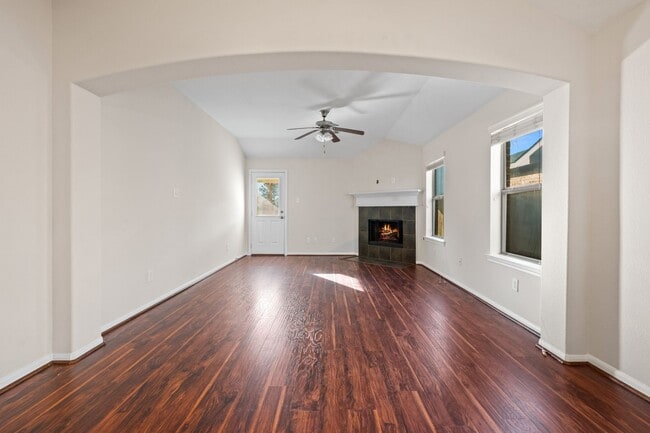 Building Photo - 3031 Lockeridge Village Dr