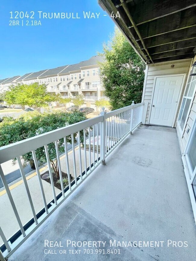 Building Photo - 12042 Trumbull Way