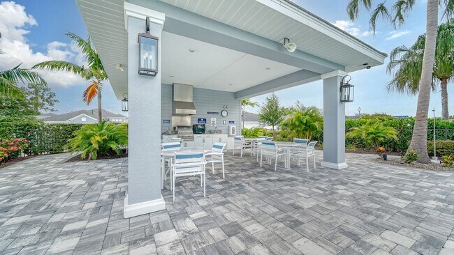 Building Photo - 4720 Willow Bend Ave