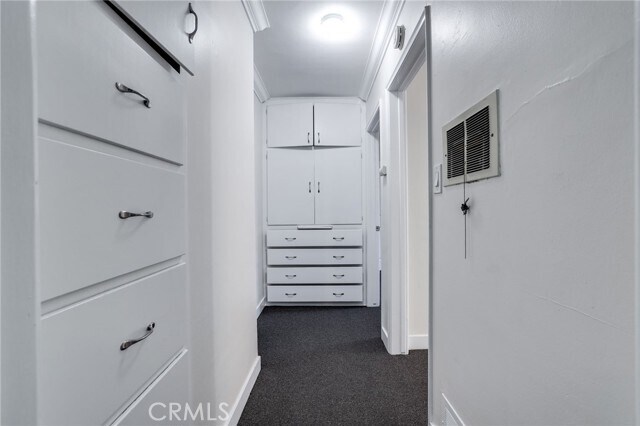 Building Photo - 1014 E Carson St