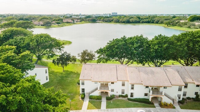 Building Photo - 2900 Olivewood Terrace