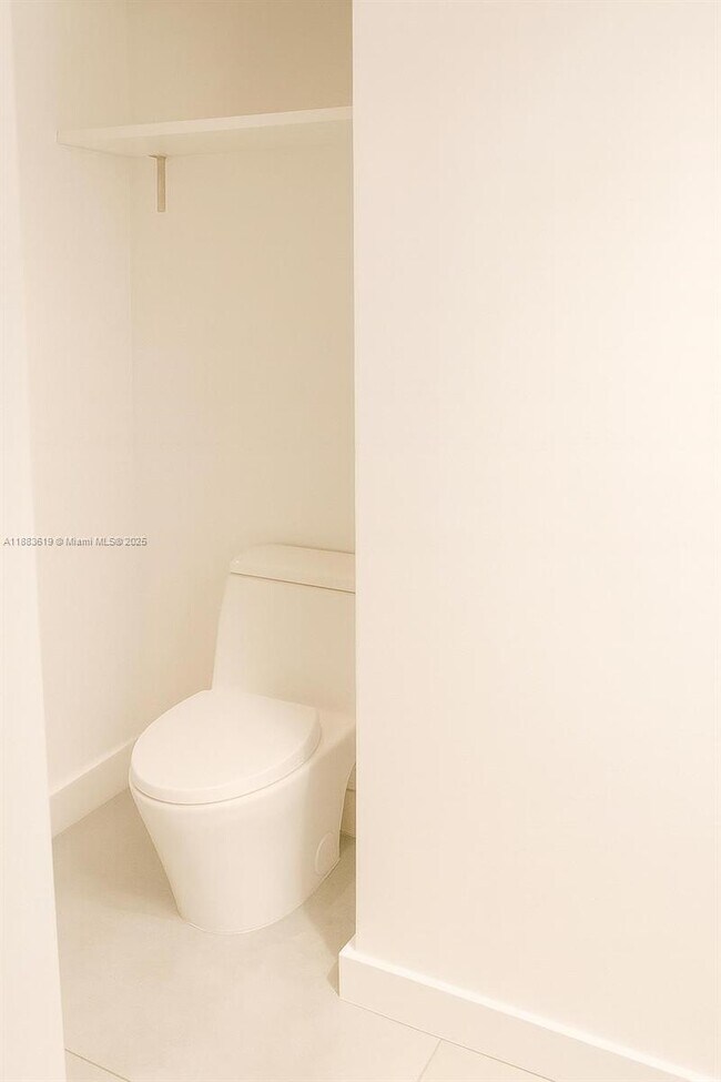 Building Photo - 1780 NE 191st St