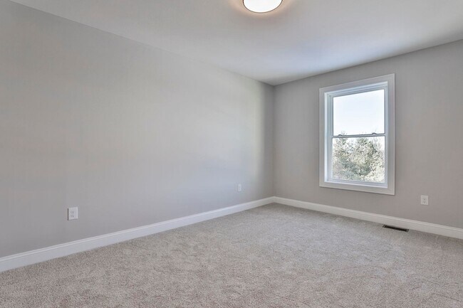 Building Photo - 39b Windsor lane