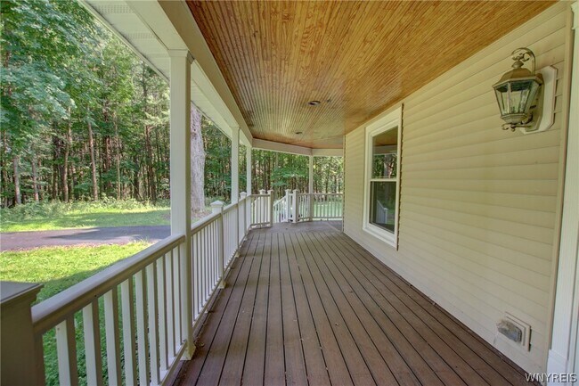 Building Photo - 5880 Draudt Rd