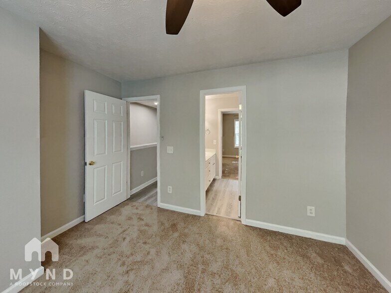 Building Photo - 857 Glynn Oaks Dr