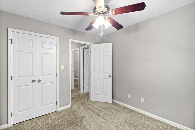 Building Photo - 3294 Florida Dr