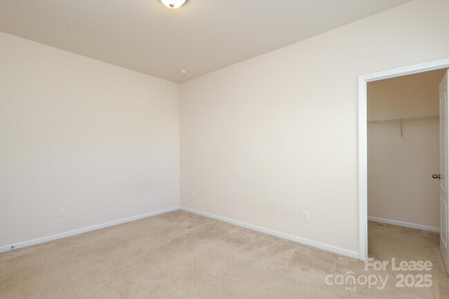 Building Photo - 1516 Sunflower Field Pl